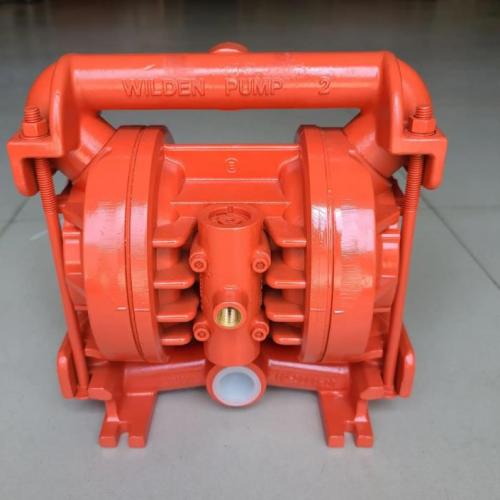 Why are experienced engineers starting to replace centrifugal pumps with those used for transporting bilge water and other fluids on ships?（2）